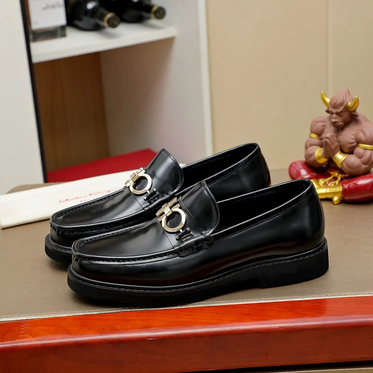 Men's shoes 💰500 Ferragamo [Ferragamo] top imported suit men's shoes 💯Original copy of the official website, product materials: selected imported embossed calfskin + luxury hardware buckle accessories ~ imported water-dyed cow 🐂 leather lining. Strong three-dimensional visual effect, original combination outsole, multiple colors available😘 Size: 38-44 (.45.46.4. Customized)